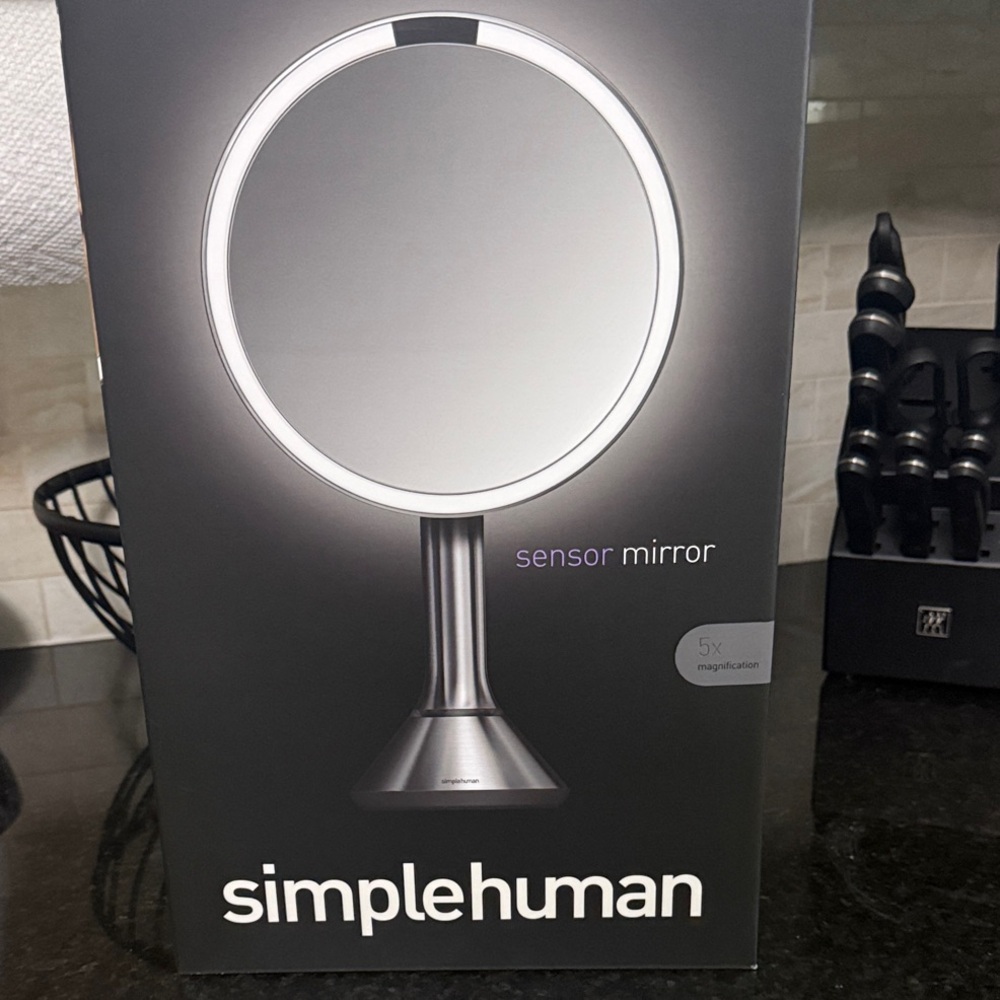 Simplehuman Silver Round Sensor Mirror